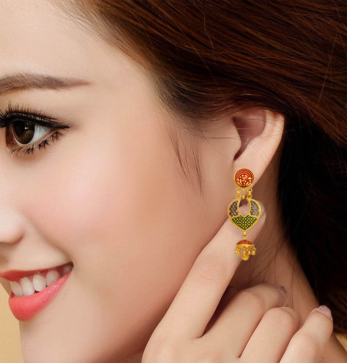 The Traditional Hues Earring